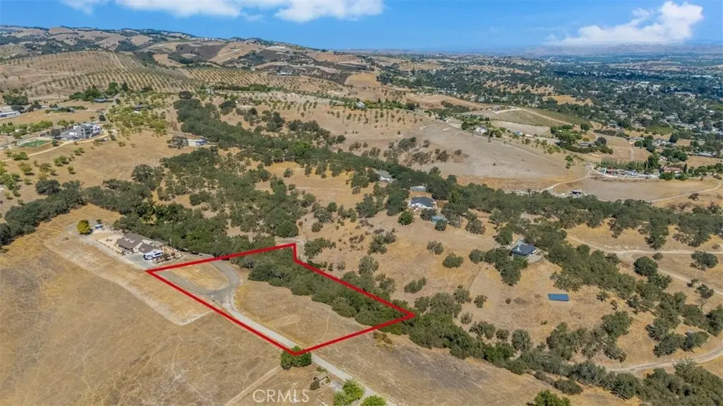 350 Robles Road, Paso Robles, CA — listing photo 1