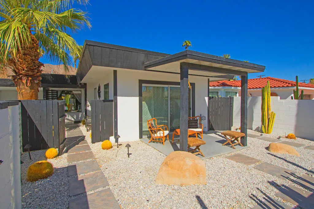 Single Family Residence for sale at 51835 Avenida Navarro, La Quinta, CA featuring 3 beds and 2 baths