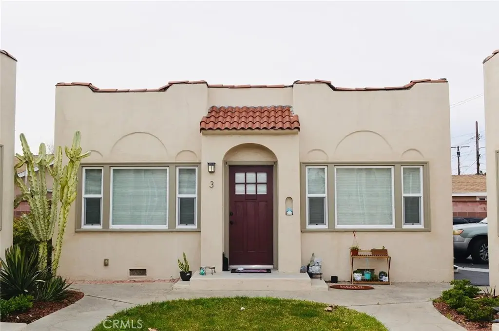 Single Family Residence for rent at 211 N West Street 4, Anaheim, CA featuring 2 beds and 1 bath
