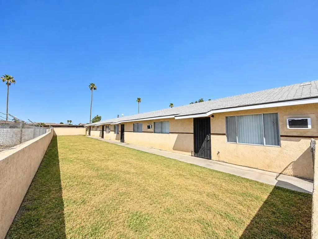 Residential Income for sale at 201 N Date Road, Blythe, CA