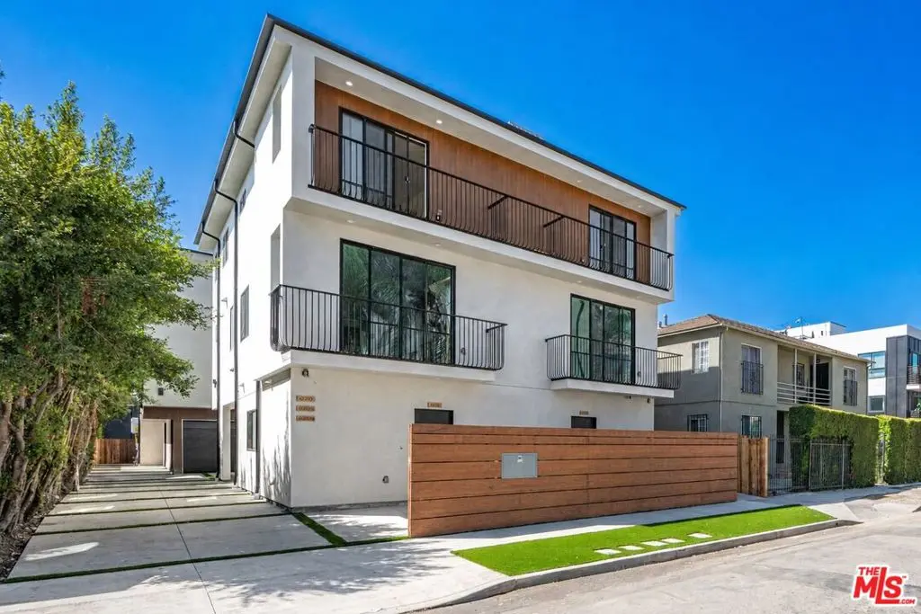 Townhouse for rent at 6212 Banner Avenue, Los Angeles, CA featuring 14 beds and 17 baths