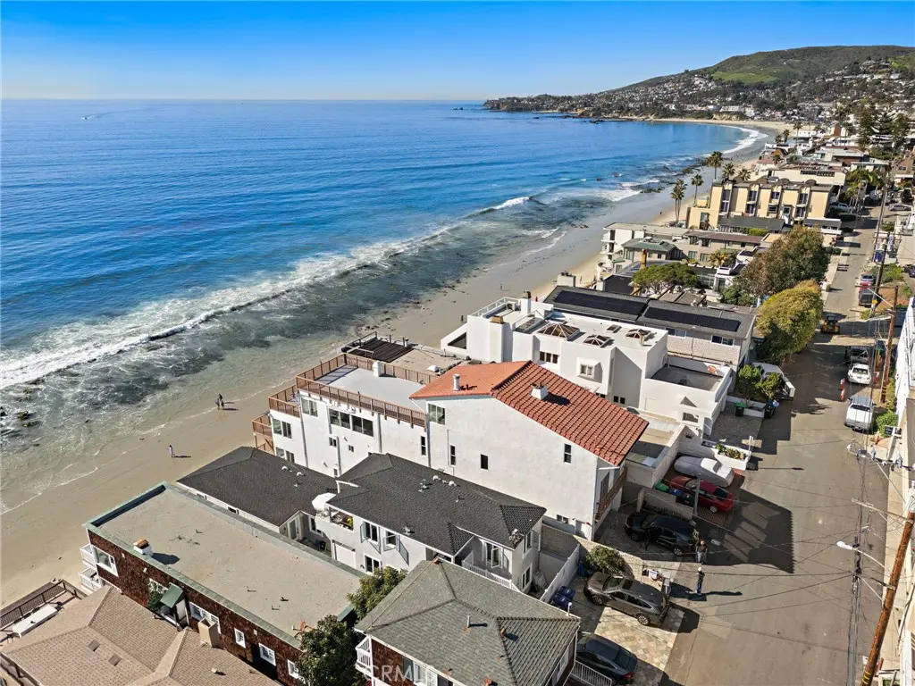 Duplex for rent at 1045 Gaviota Drive B, Laguna Beach, CA featuring 4 beds and 3 baths