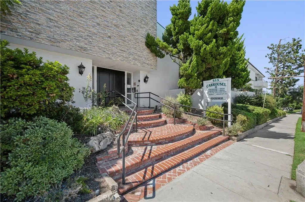 415 S Prospect Avenue 218, Redondo Beach, CA — listing photo 1