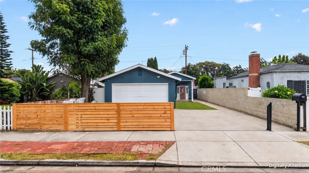 Single Family Residence for sale at 2166 Fashion, Long Beach, CA featuring 3 beds and 2 baths