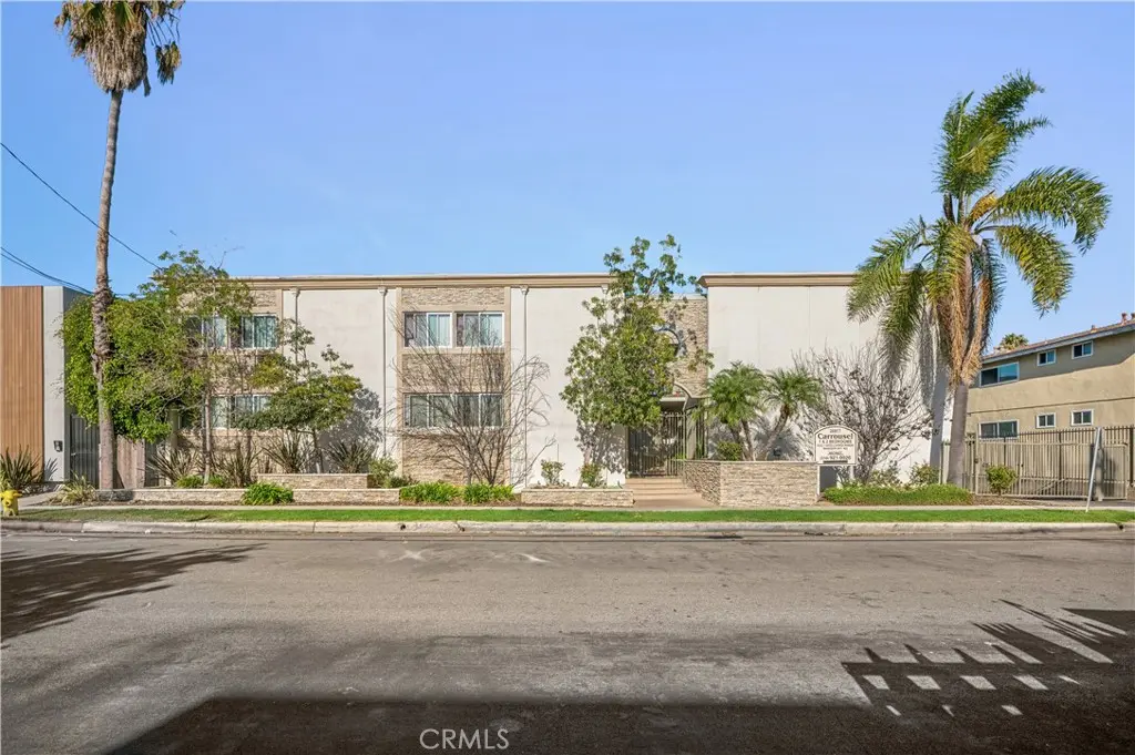 Apartment for rent at 20917 Amie Avenue 11, Torrance, CA featuring 1 bed and 1 bath