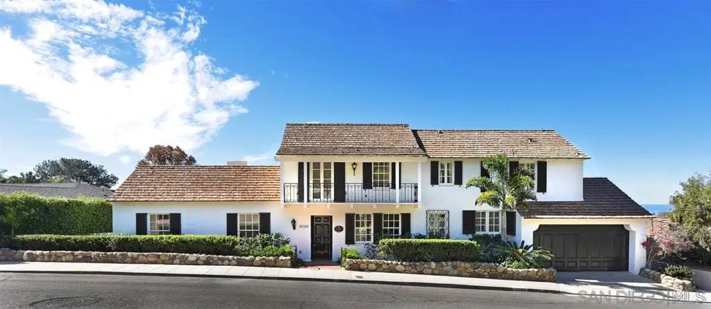 Single Family Residence for rent at 6028 Folsom, La Jolla, CA featuring 4 beds and 5 baths