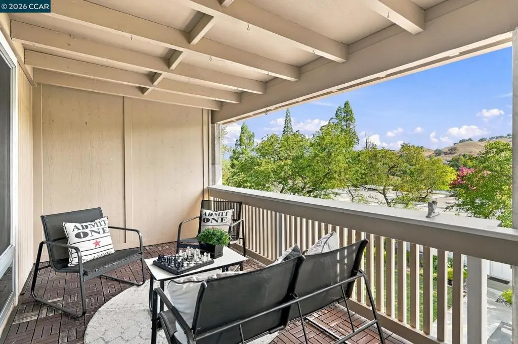 1132 Running Springs Rd 7, Walnut Creek, CA — listing photo 1