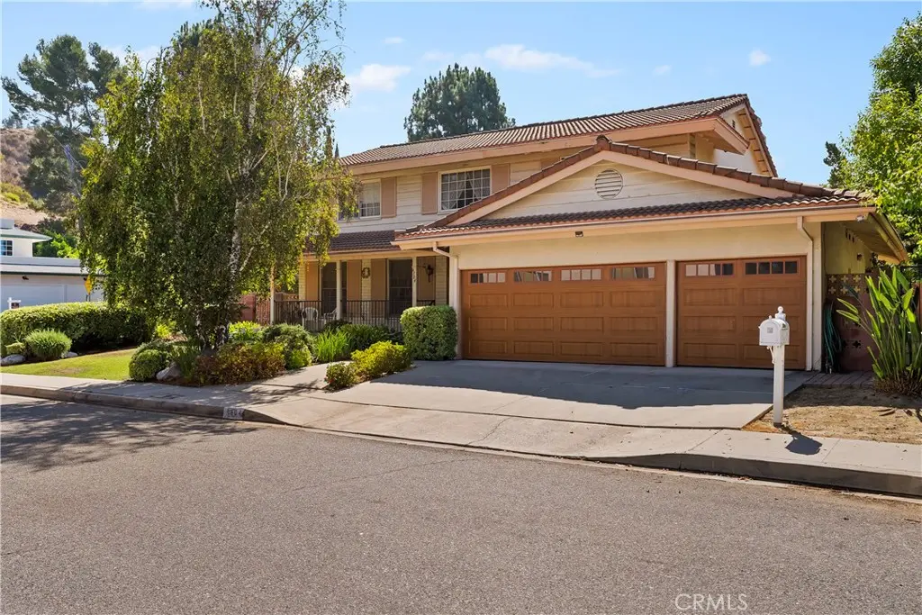 6304 Mirrior Lake Dr, Hollywood Hills, CA — listing photo 1