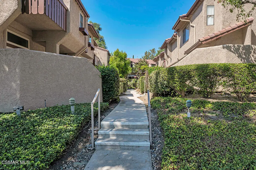2445 Chandler Avenue 3, Simi Valley, CA — listing photo 1