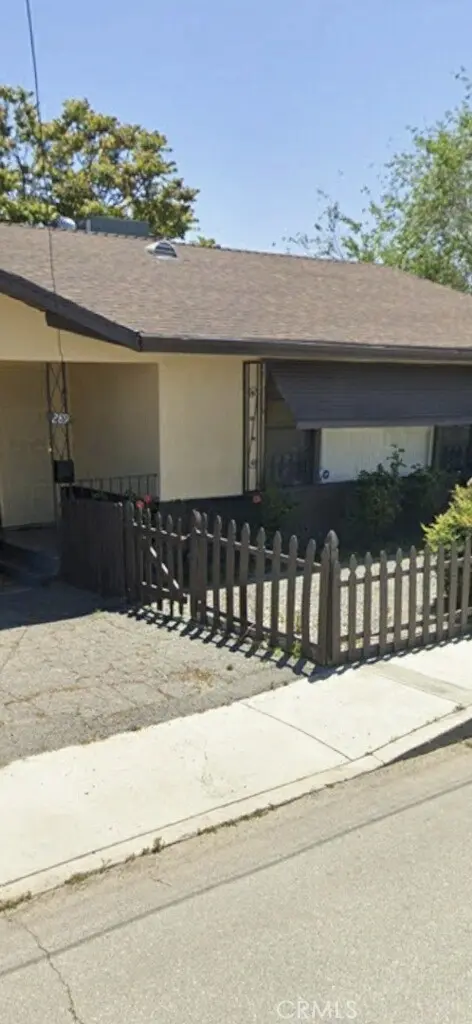 Apartment for rent at 289 S Sheriff, San Jacinto, CA featuring 2 beds and 1 bath