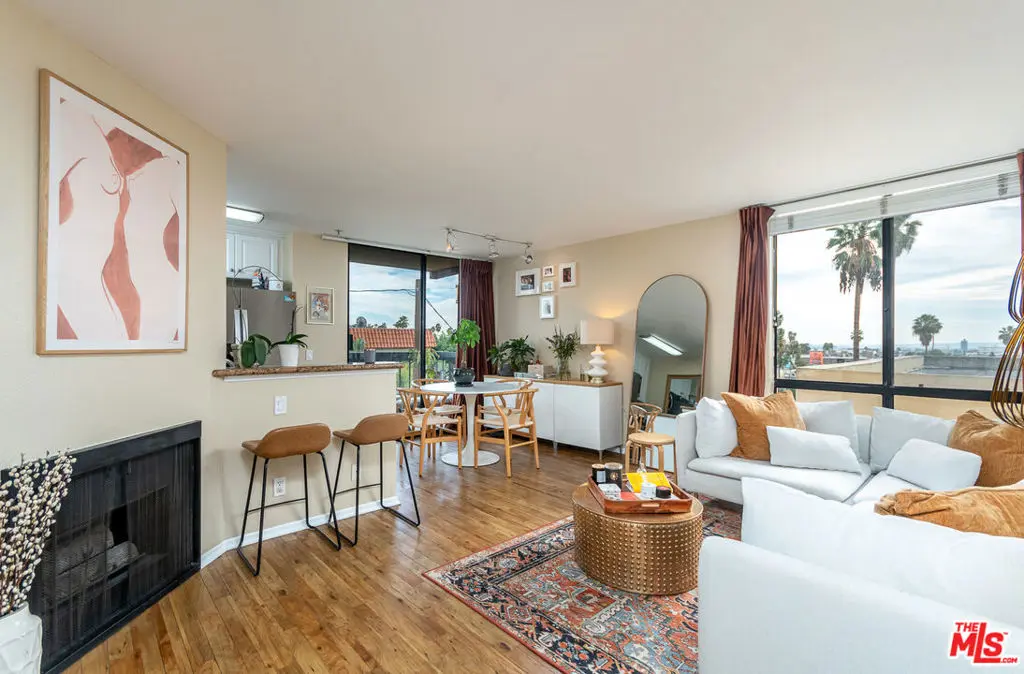 Condominium for rent at 7320 Hawthorn Avenue 121, Los Angeles, CA featuring 1 bed and 1 bath
