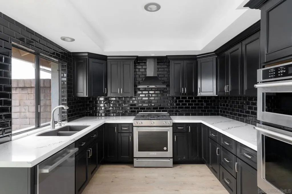 Single Family Residence for rent at 1879 Caminito Ascua, La Jolla, CA featuring 3 beds and 2 baths
