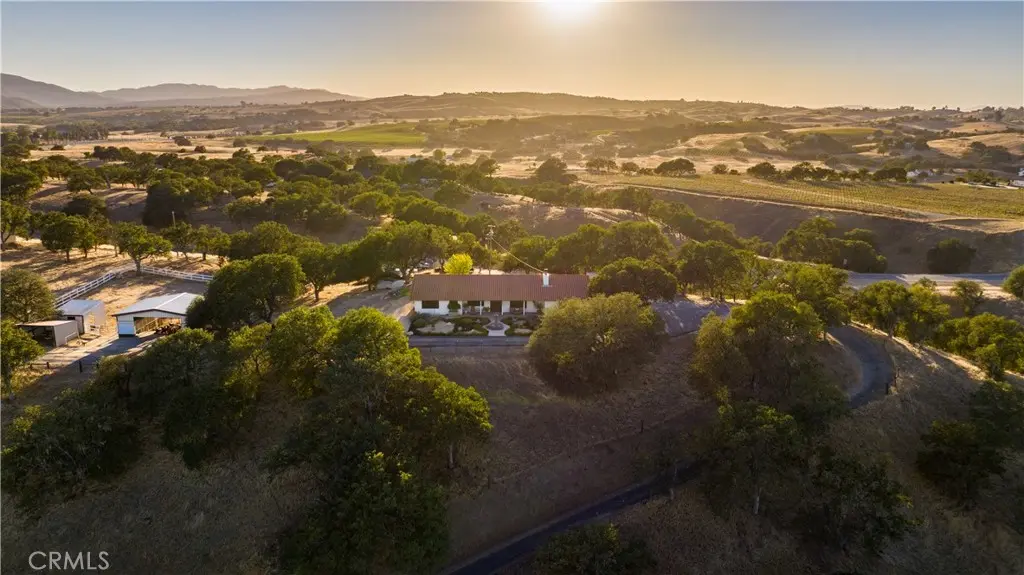 7485 Monterey, Paso Robles, CA — listing photo 1