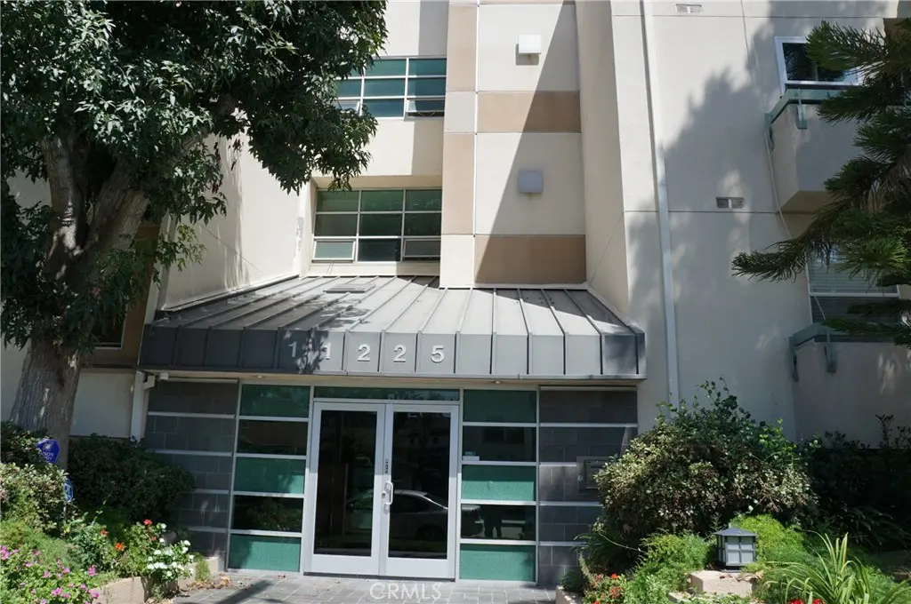 11225 Peach Grove Street 202, North Hollywood, CA — listing photo 1