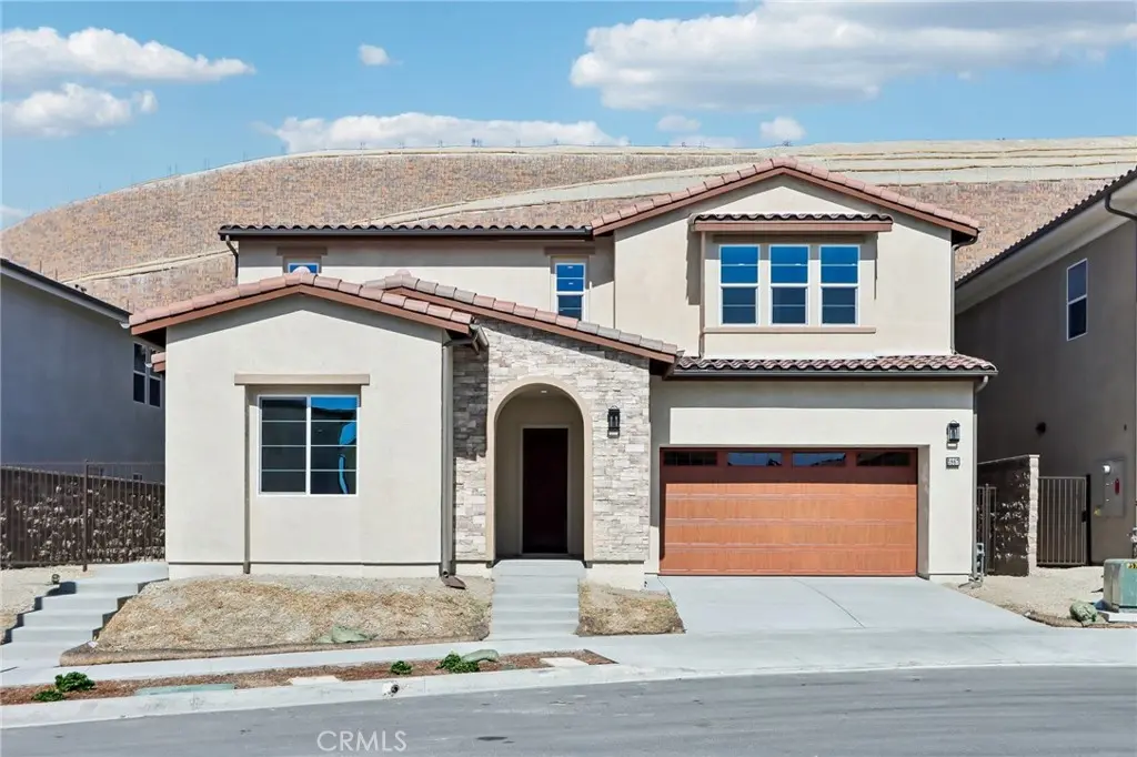 Single Family Residence for sale at 5867 Sunrise Ridge Lane, Lake Forest, CA featuring 4 beds and 5 baths