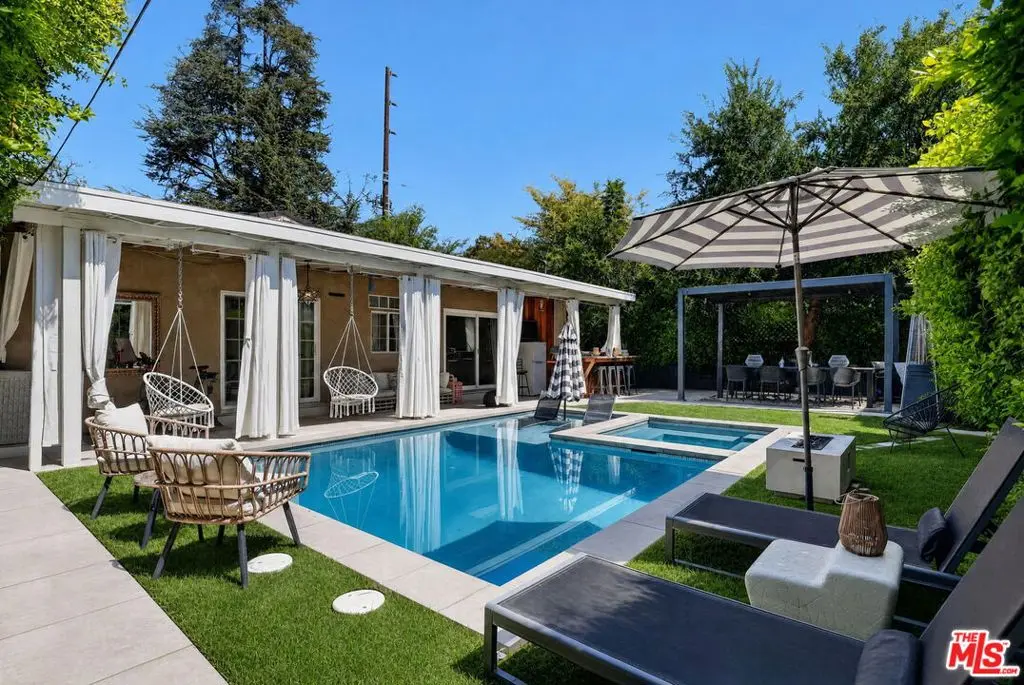 5121 Morella Avenue, Valley Village, CA — listing photo 1
