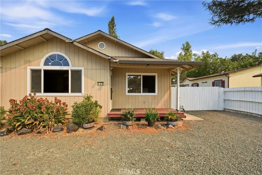 668 1st Street, Upper Lake, CA — listing photo 1