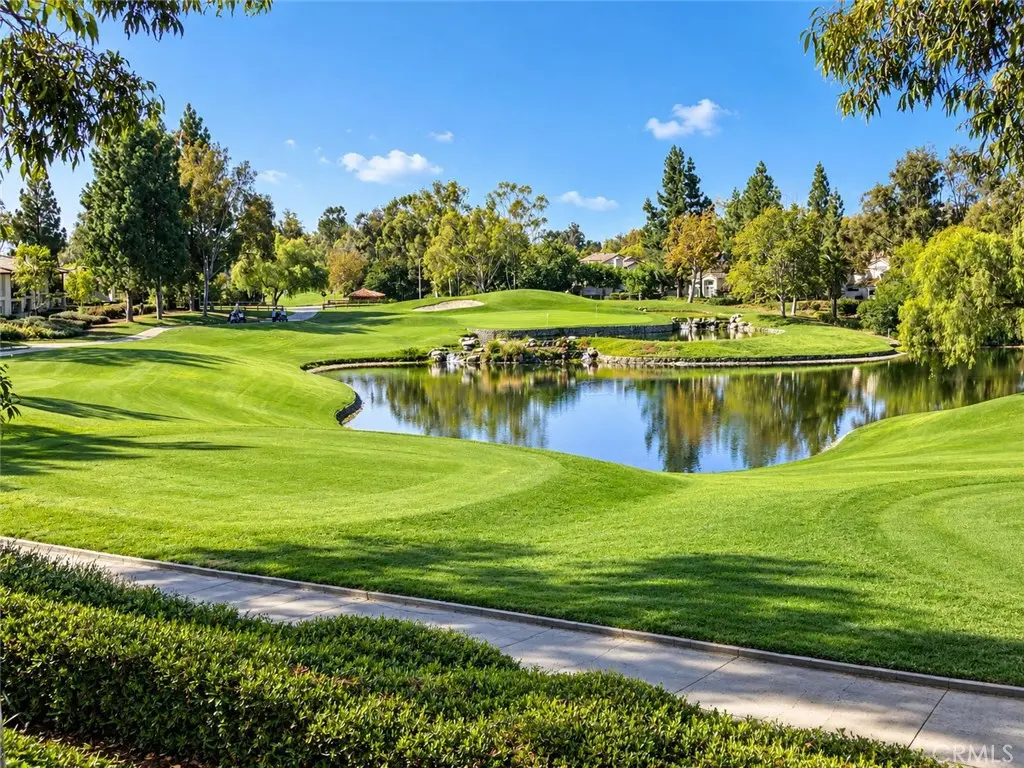 Condominium for sale at 12 Via Solaz, Rancho Santa Margarita, CA featuring 2 beds and 2 baths