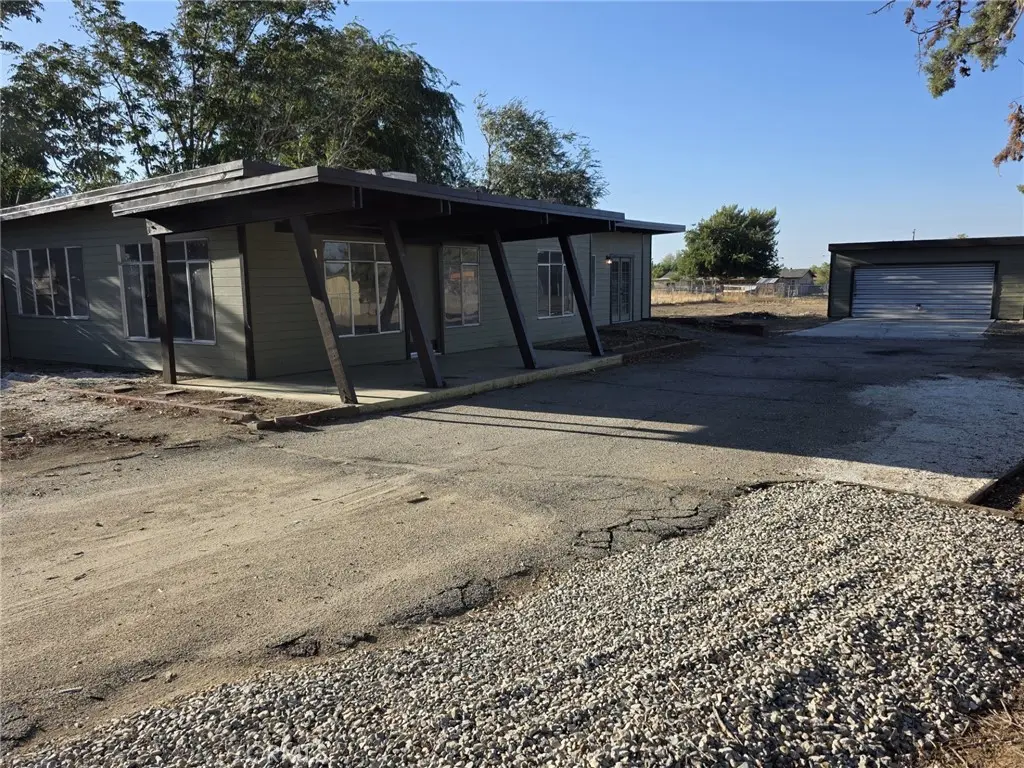 8955 E Avenue T12, Littlerock, CA — listing photo 1