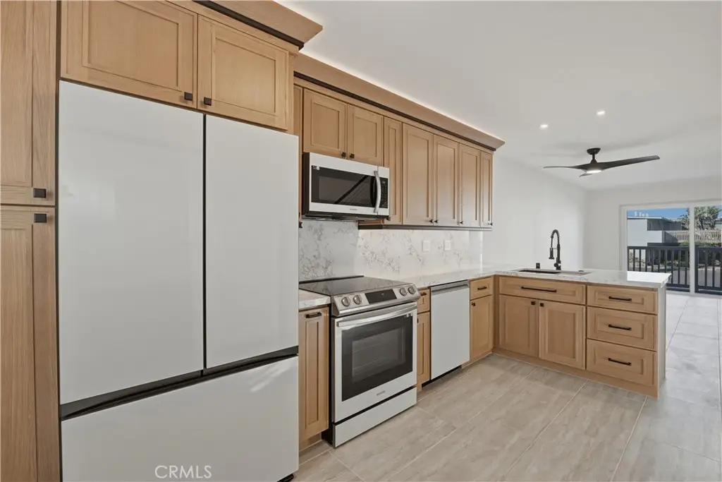 1111 Seacoast Drive 27, Imperial Beach, CA — listing photo 1