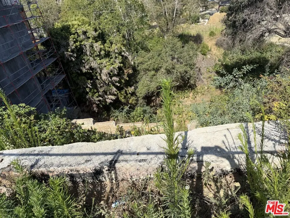 838 N Las Casas Avenue, Los Angeles, CA — listing photo 1