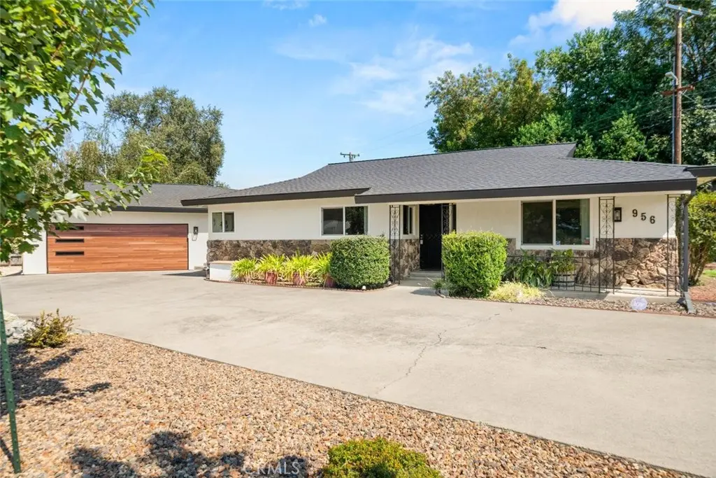 956 Manzanita Avenue, Chico, CA — listing photo 1