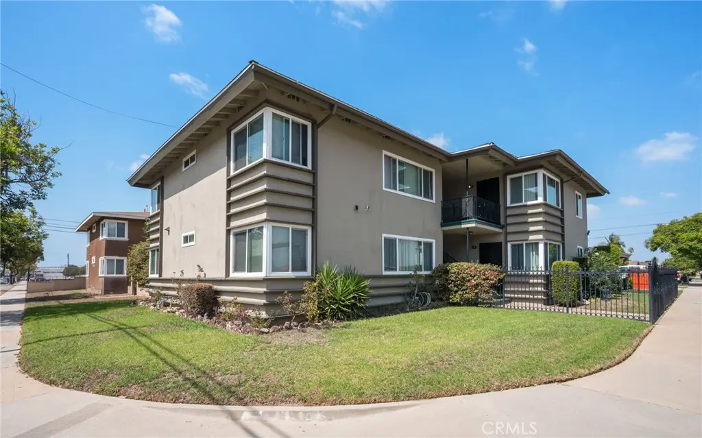 2039 Marine, Gardena, CA — listing photo 1