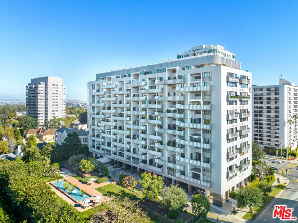 Stock Cooperative for sale at 10375 Wilshire Boulevard 14HK, Los Angeles, CA featuring 2 beds and 4 baths