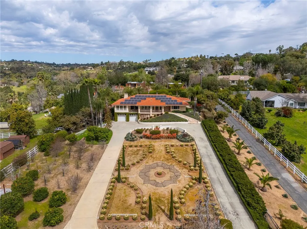 2740 Los Alisos Drive, Fallbrook, CA — listing photo 1