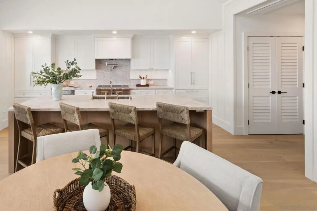 747 Orange Ave 202, Coronado, CA — listing photo 1