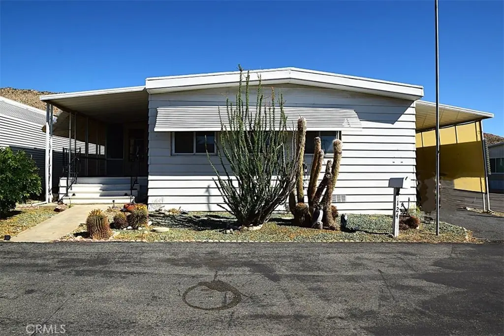 56254 29 Palms Highway 124, Yucca Valley, CA — listing photo 1