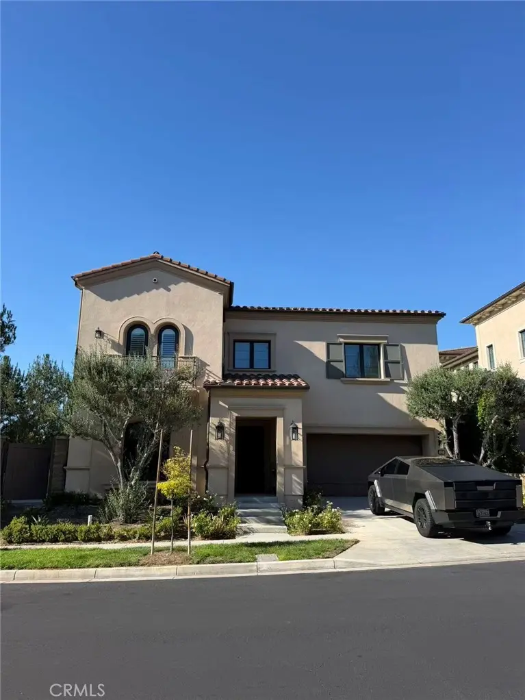 Single Family Residence for rent at 117 Amber Sky, Irvine, CA featuring 4 beds and 5 baths
