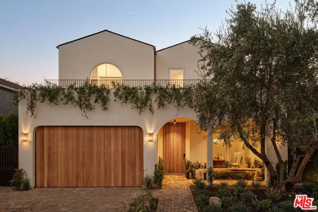 411 N Bowling Green Way, Los Angeles, CA — listing photo 1