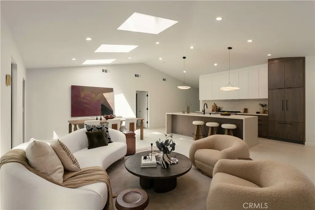 6132 W 82nd, Los Angeles, CA — listing photo 1
