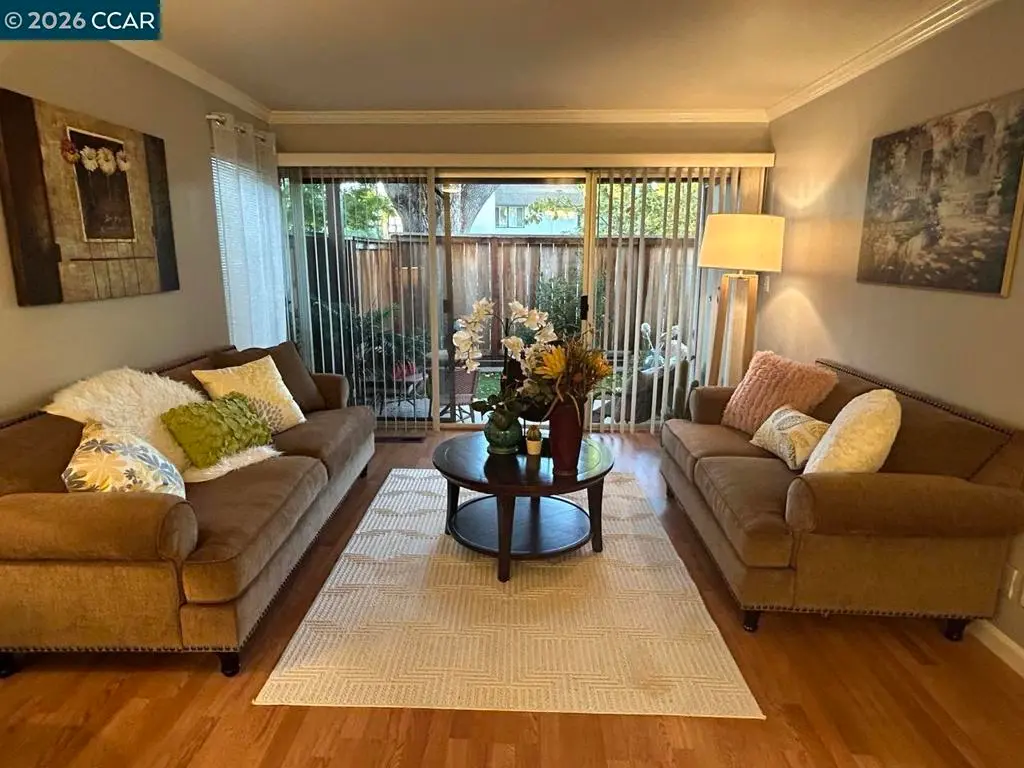 34 Massolo Dr B, Pleasant Hill, CA — listing photo 1