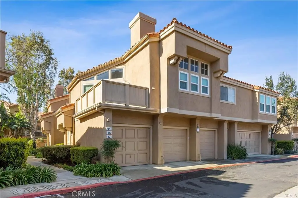 Condominium for rent at 15 Ericson Aisle, Irvine, CA featuring 3 beds and 2 baths