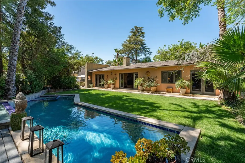 4956 Hood Drive, Woodland Hills, CA — listing photo 1