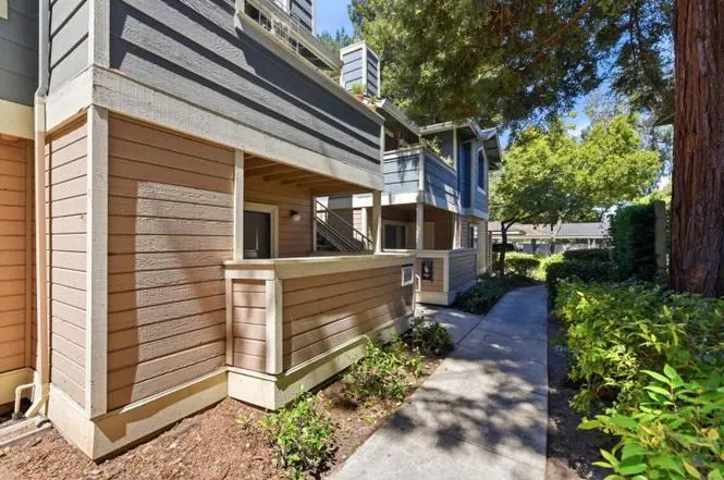 Apartment for rent at 2695 Somerset Park Circle, San Jose, CA featuring 1 bed and 1 bath