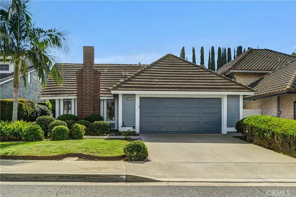 Single Family Residence for rent at 5 Duane, Irvine, CA featuring 3 beds and 2 baths