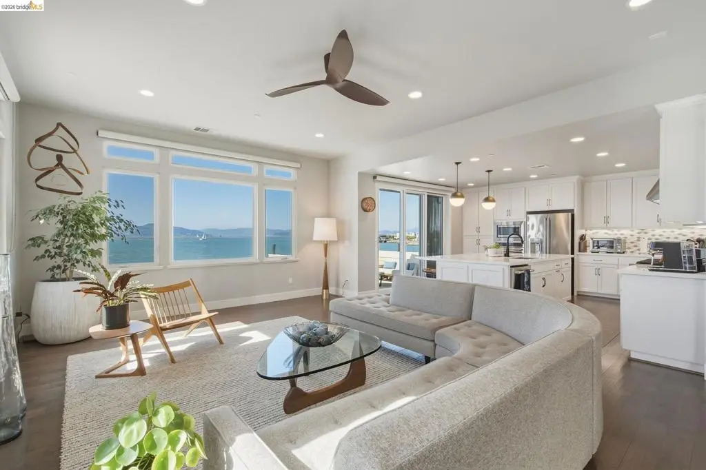 62 Waterline, Richmond, CA — listing photo 1