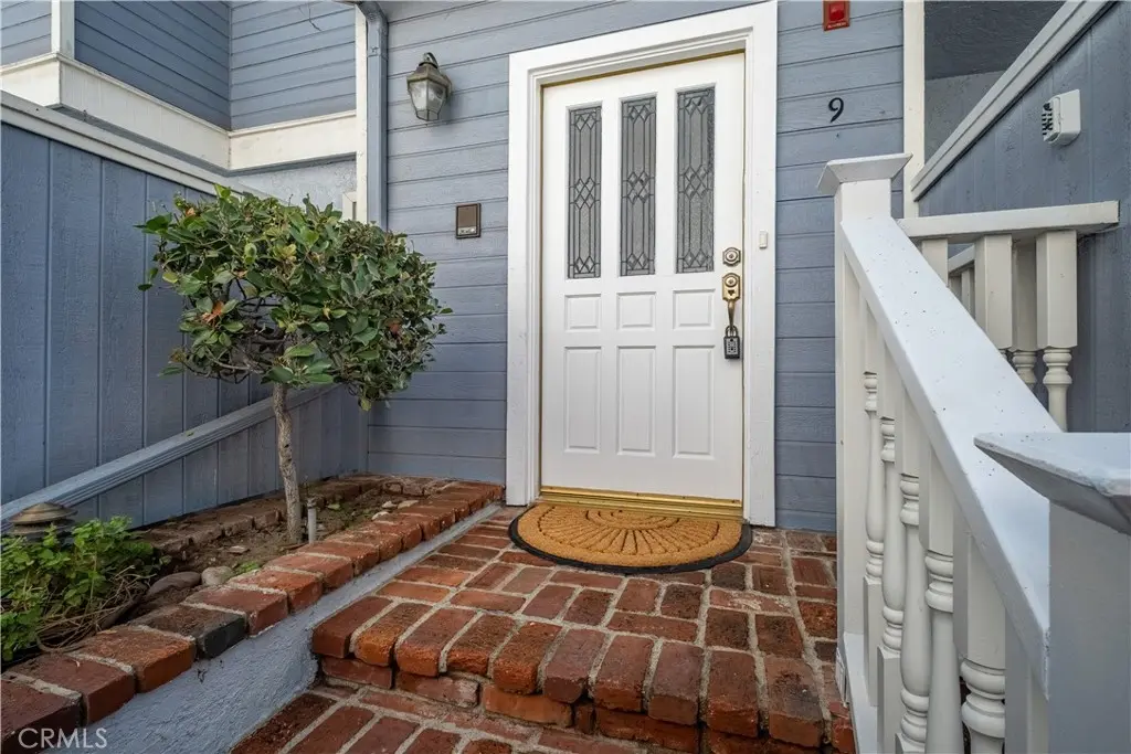 313 N Broadway 9, Redondo Beach, CA — listing photo 1