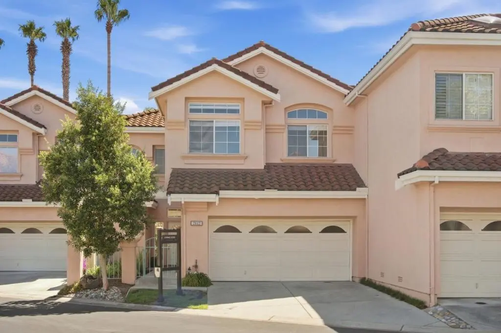 Townhouse for sale at 2112 Vizcaya Way, Campbell, CA featuring 3 beds and 3 baths