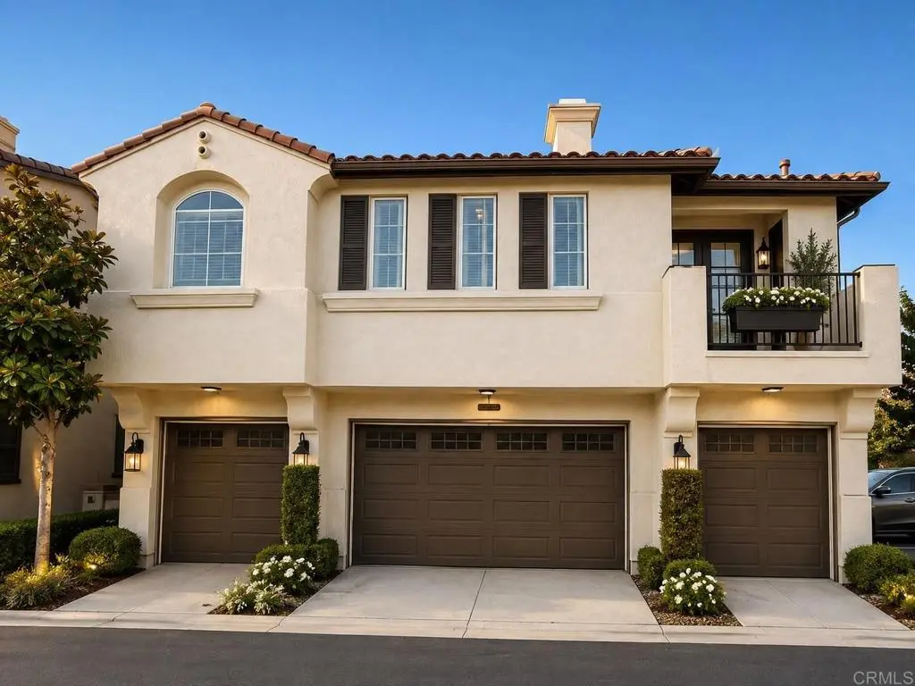 Townhouse for rent at 2175 Palo Alto Dr 139, Chula Vista, CA featuring 2 beds and 2 baths