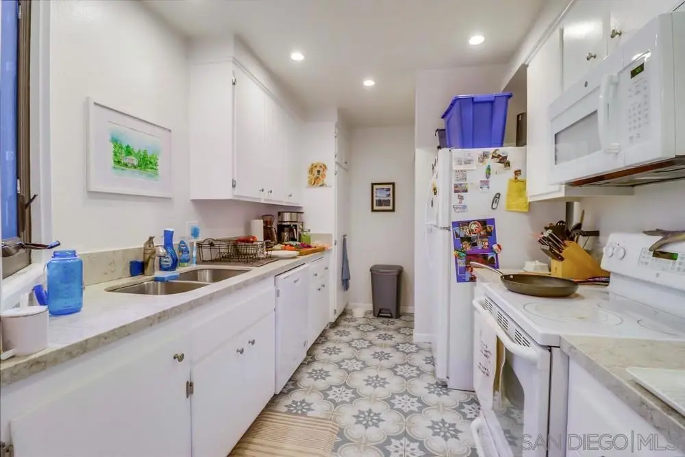 Single Family Residence for rent at 3960 Voltaire St, San Diego, CA featuring 2 beds and 2 baths