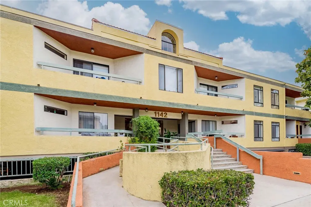 1142 Stanley Avenue 1, Glendale, CA — listing photo 1