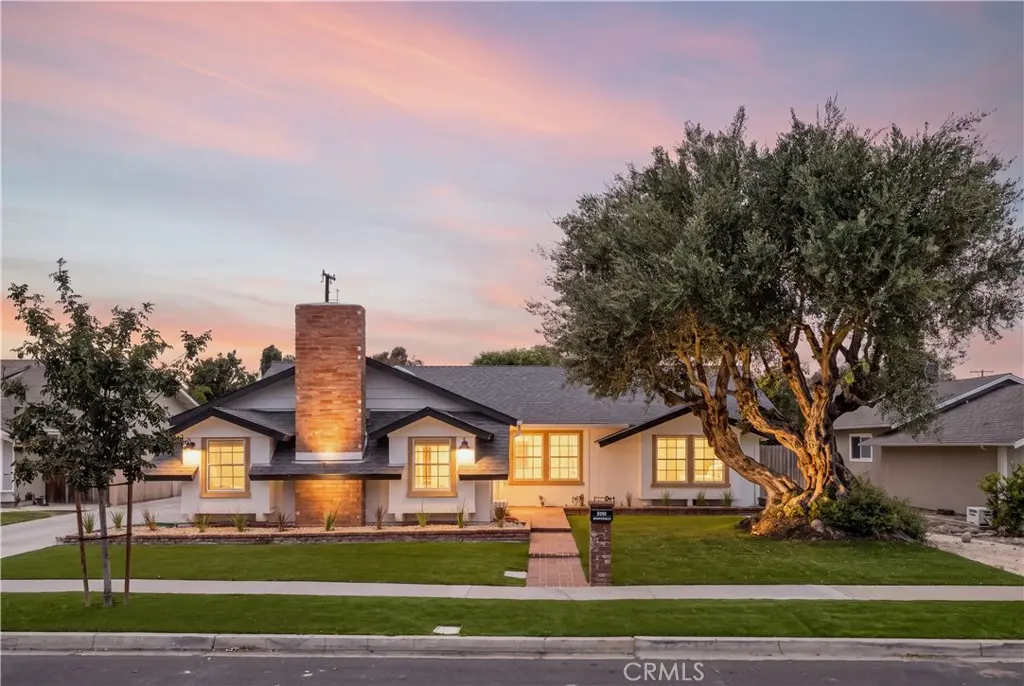 Single Family Residence for sale at 3001 Saint Albans, Los Alamitos, CA featuring 4 beds and 3 baths
