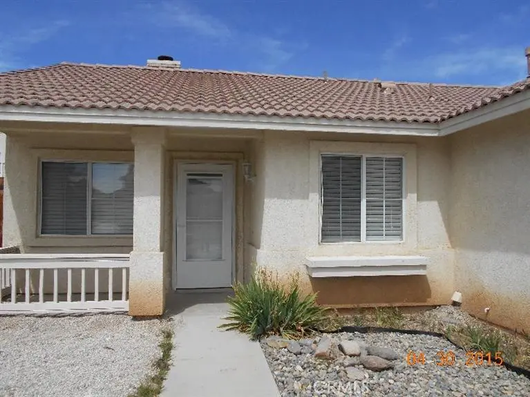 9058 Harvard Avenue, Hesperia, CA — listing photo 1