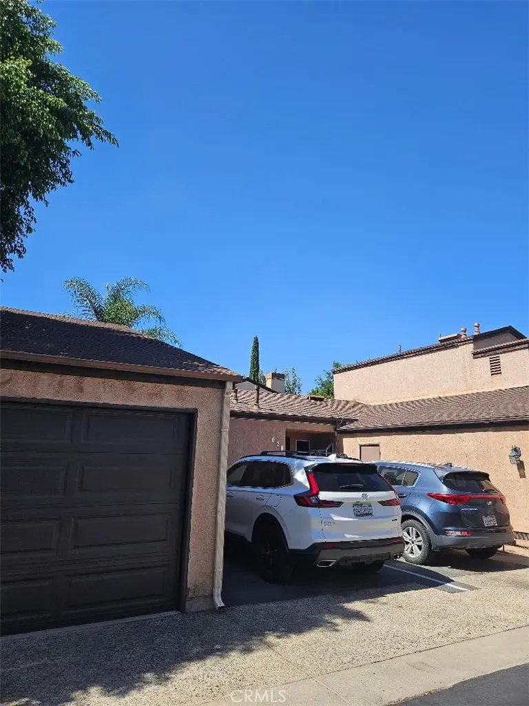Condominium for sale at 620 Parkview Drive, Lake Elsinore, CA featuring 2 beds and 1 bath