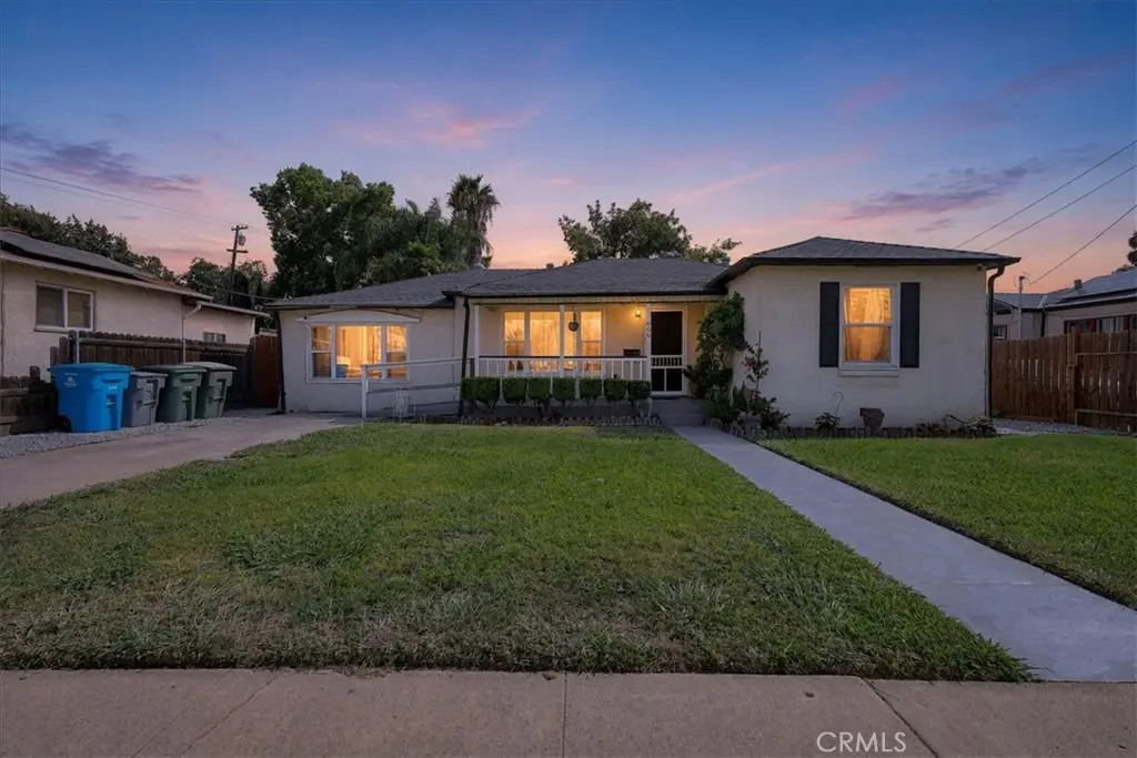 Single Family Residence for sale at 696 Jewell, Yuba City, CA featuring 3 beds and 2 baths