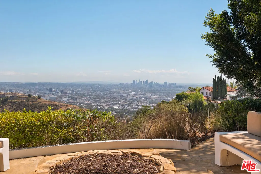 Single Family Residence for sale at 8148 Mannix Drive, Los Angeles, CA featuring 3 beds and 3 baths